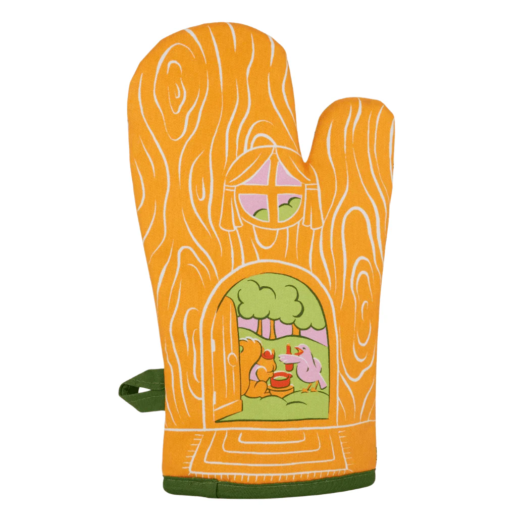 Blue Q Oven Mitt – I Put Wine in the Sauce - Image 2