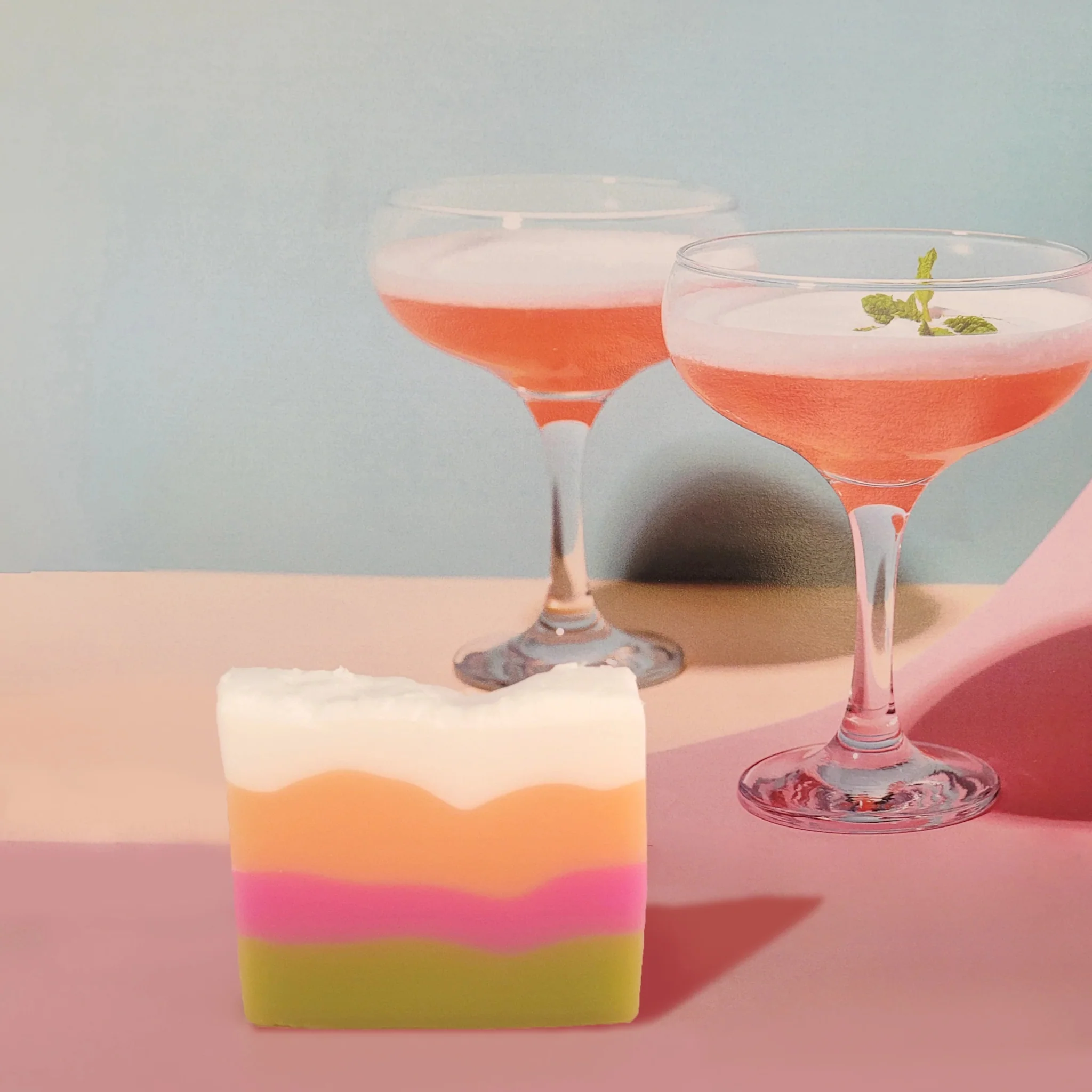 Bomb Cosmetics Soap Slice - Peach & Golden Raspberry Martini - Image 2