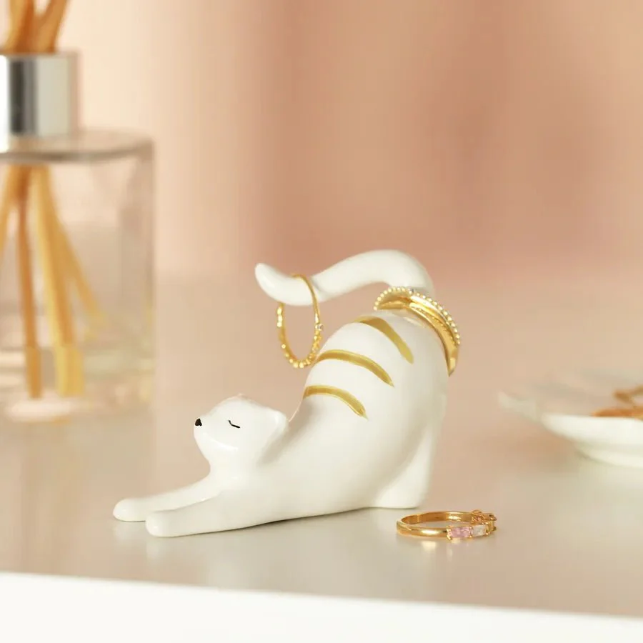Lisa Angel Ceramic Stretching Cat Ring Holder - Image 4