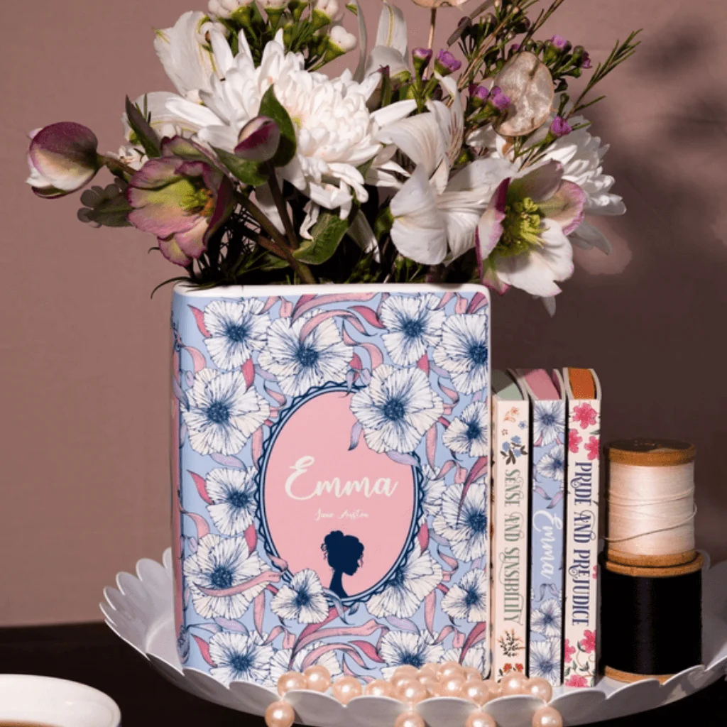 Emma Ceramic Book Vase – Jane Austen Floral Vase - Image 3