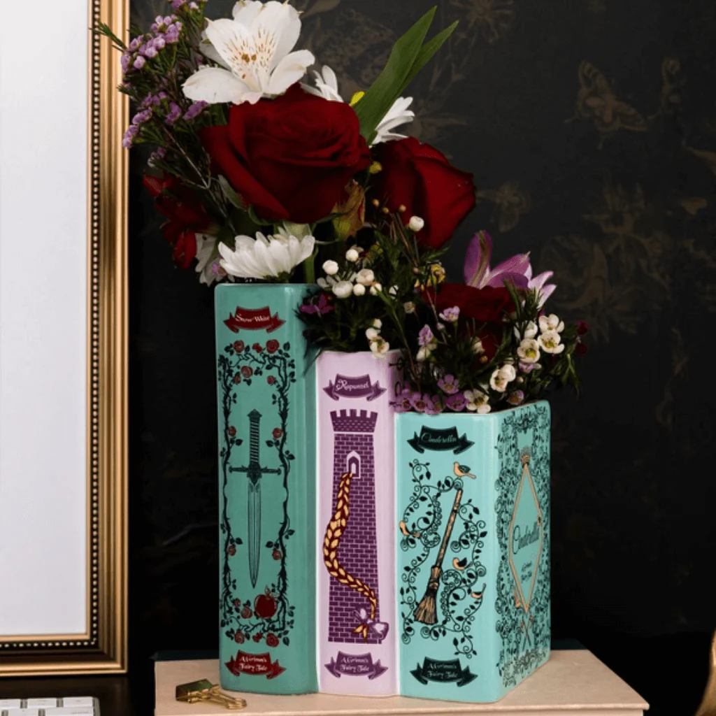 Grimm’s Fairy‑Tale Ceramic Book Vase – Snow White, Rapunzel & Cinderella - Image 7