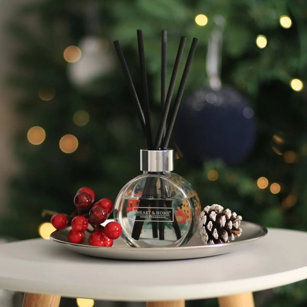 Heart & Home Baubles & Berries Reed Diffuser - Image 2