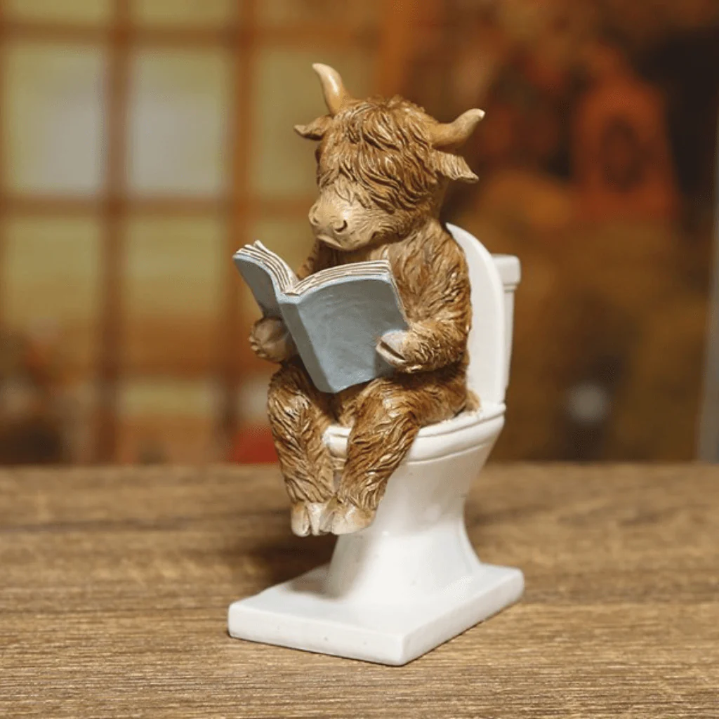 Highland Cow Bathroom Time Figurine - Image 2