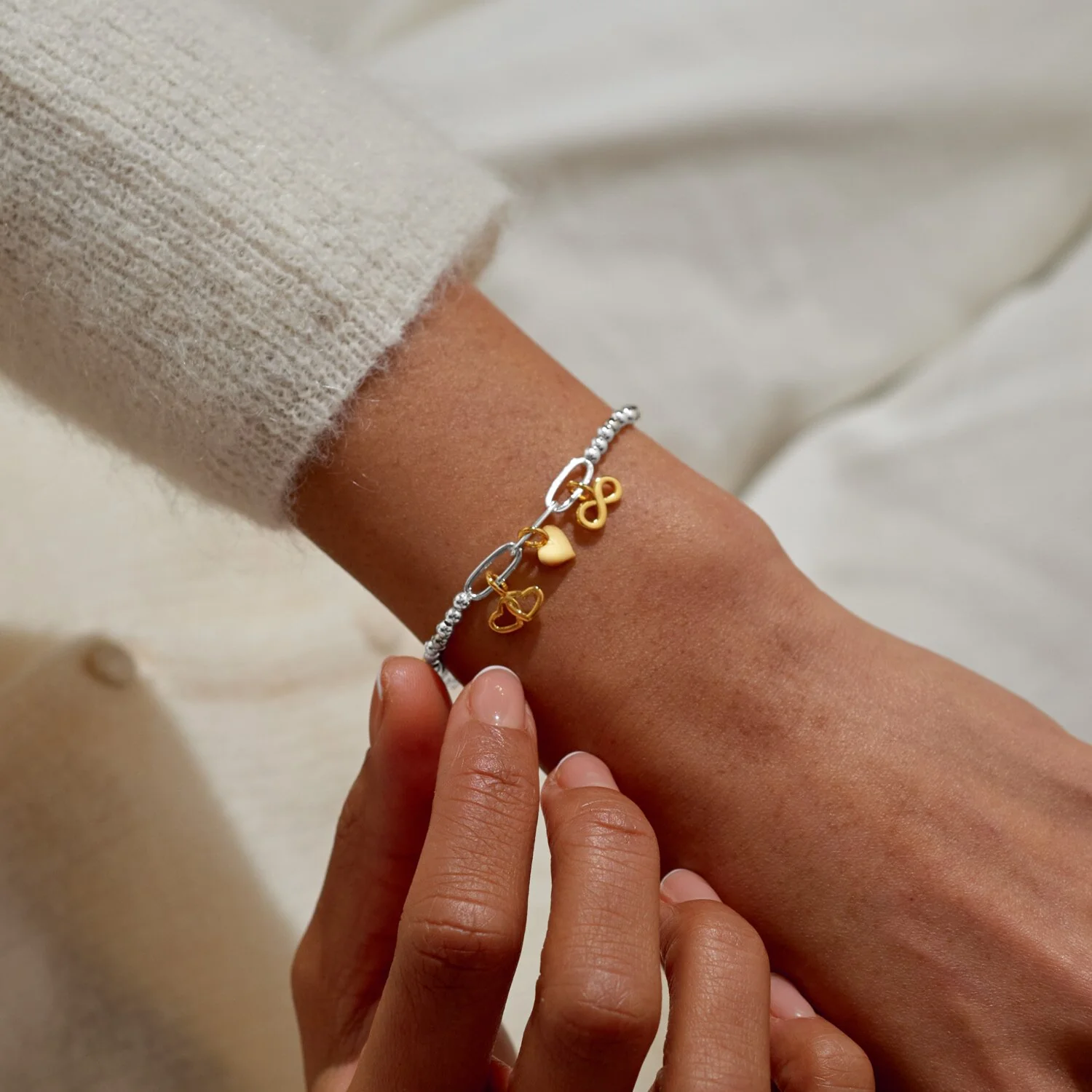 Joma Jewellery - Bracelet Bar Infinity Heart Charms Bracelet - Image 3