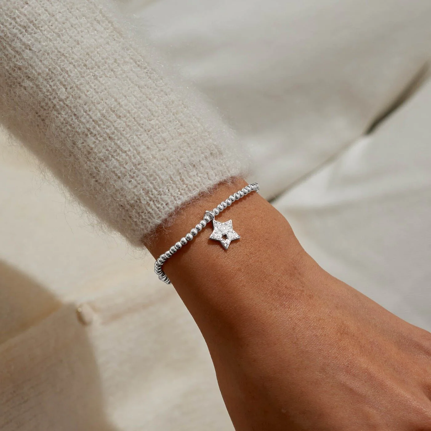 Joma Jewellery - Christmas A Little 'Christmas Wishes' Bracelet - Image 4