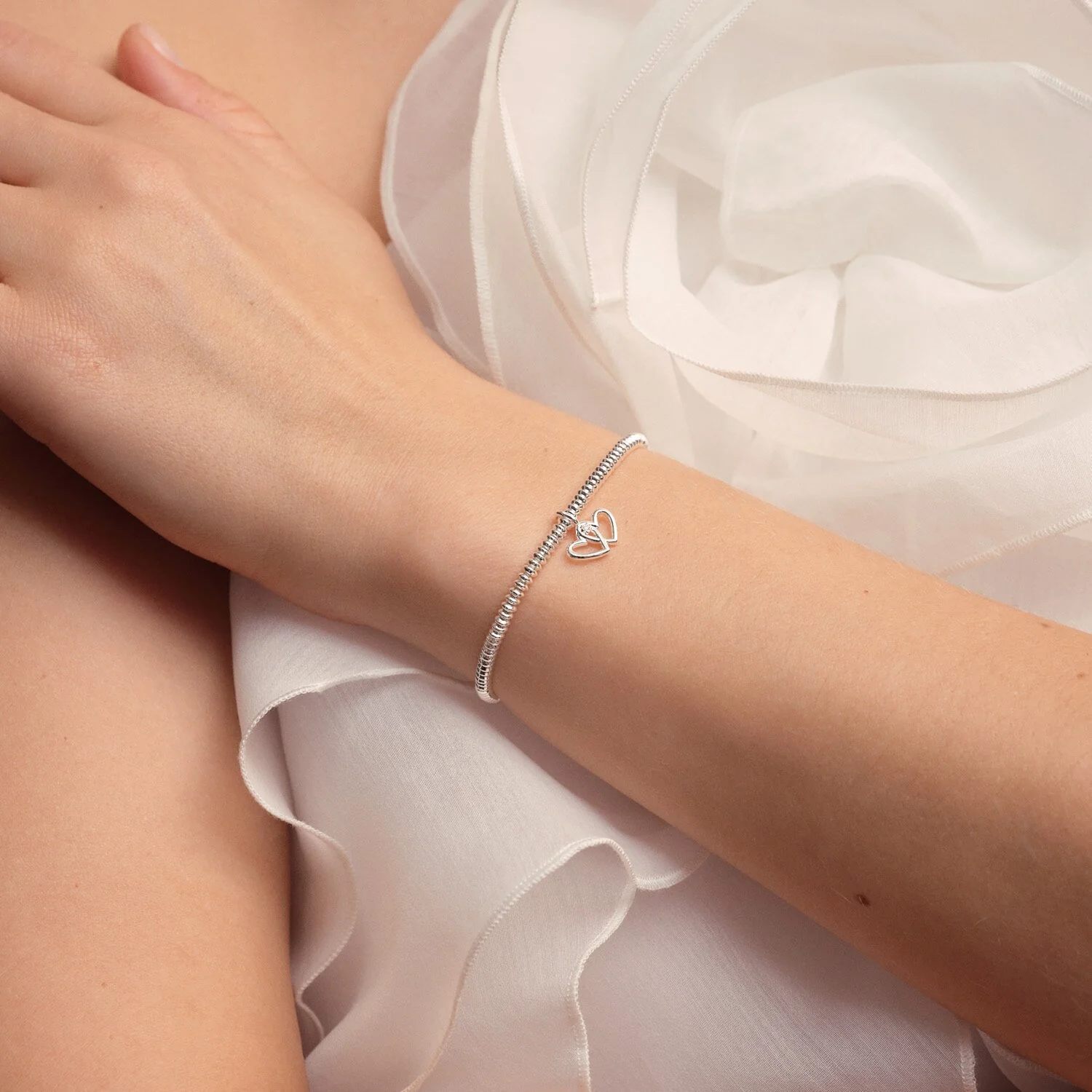 Joma Jewellery - Laboratory Grown Diamond A Little 'Friendship' Bracelet - Image 7
