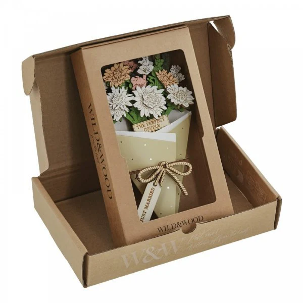 Just Married 3D Flower Figurine Card - Image 10