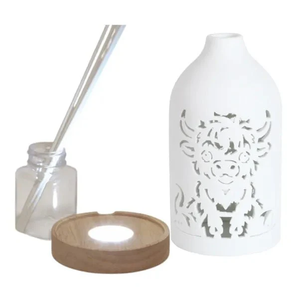 LED Ceramic Highland Cow Reed Diffuser - Image 3