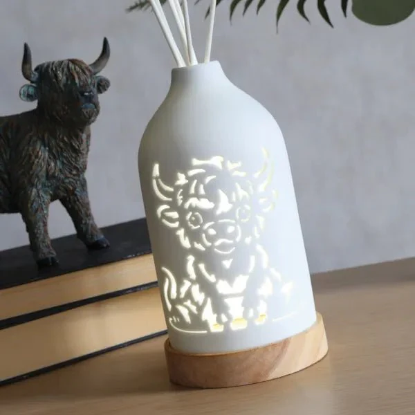 LED Ceramic Highland Cow Reed Diffuser - Image 4