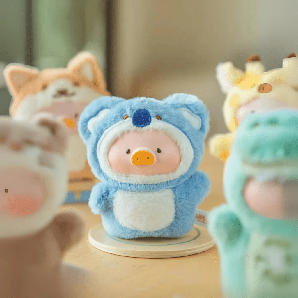 Lulu the Piggy Animal Party Puppet Show Keyring Blind Box - Image 11