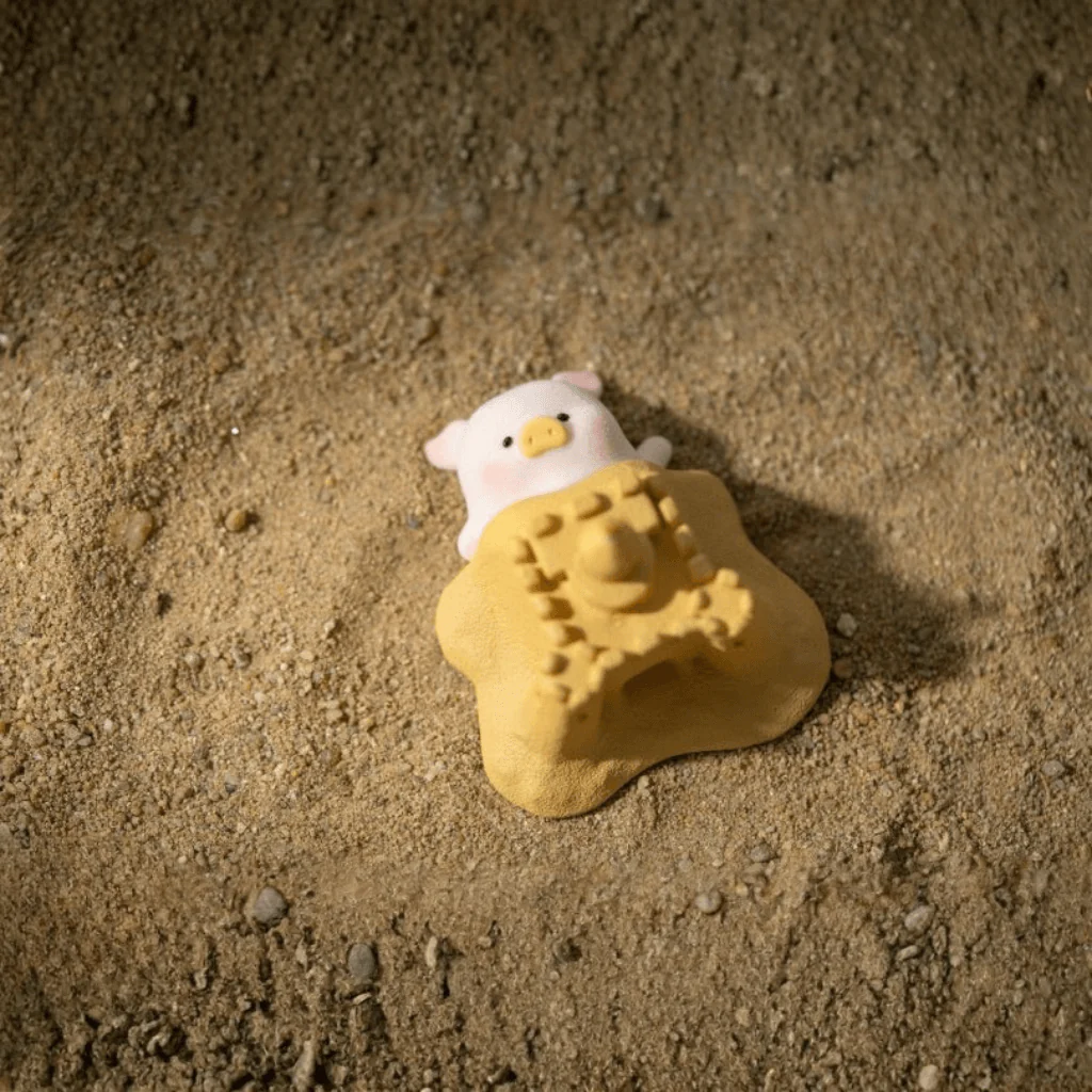 Lulu the Piggy Beach Party Blind Box - Image 12