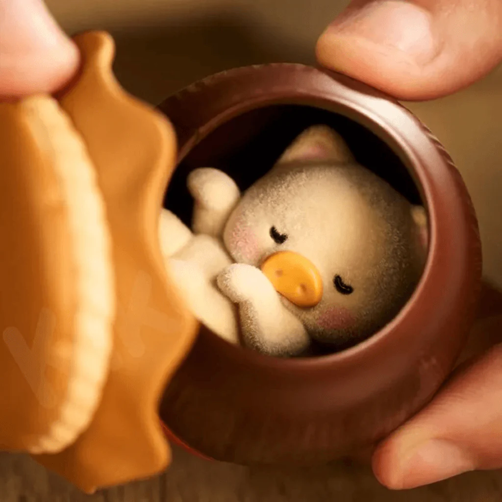 Lulu the Piggy Lu’s Table Blind Box - Image 16