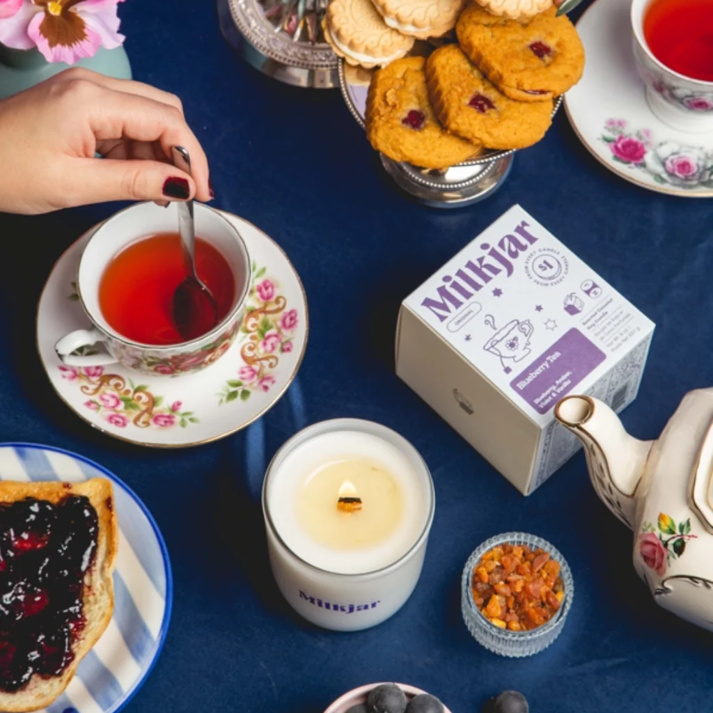 Milkjar Blueberry Tea Coconut Soy Candle 8oz β Blueberry, Violet, Amber & Vanilla - Image 6