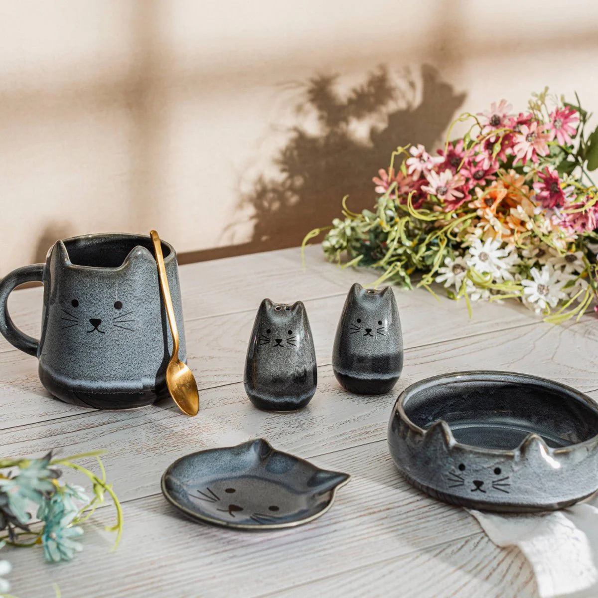 Sass and Belle Mojave Cat Salt & Pepper Shakers – Set of 2 - Image 2
