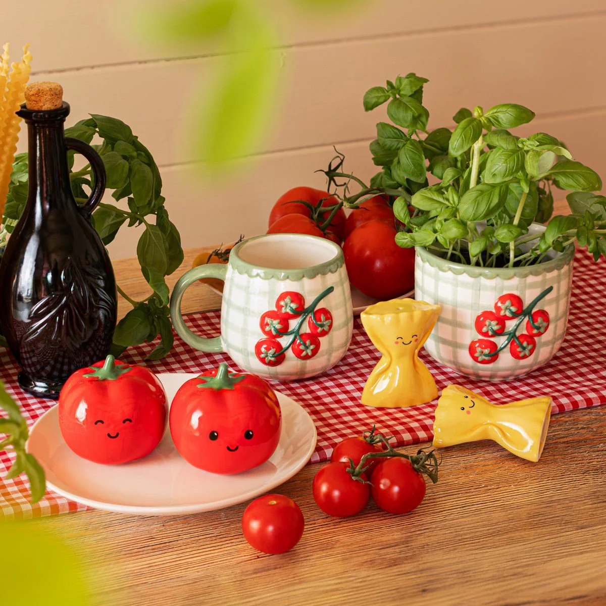 Sass & Belle Pasta Farfalle Salt & Pepper Shakers - Image 3
