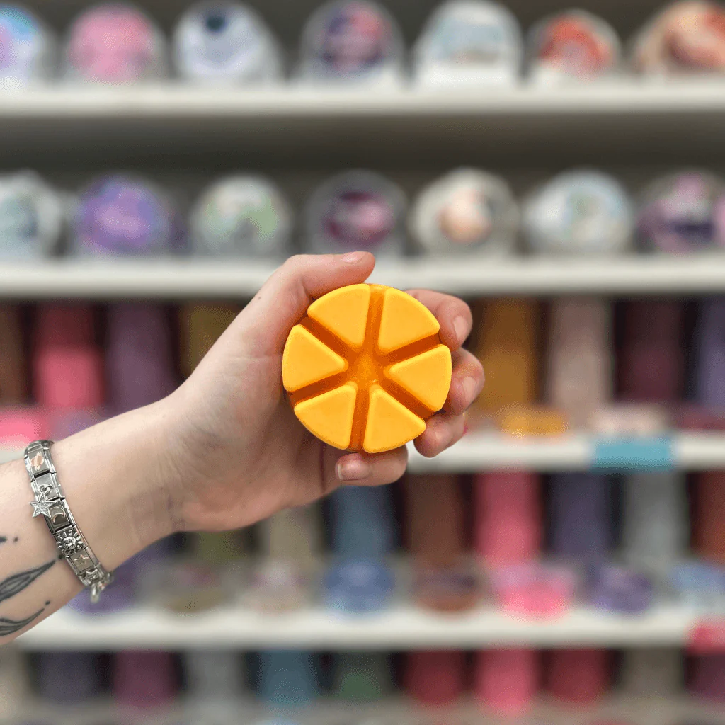 Spiced Winter Orange Segment Wax Melt - Image 4