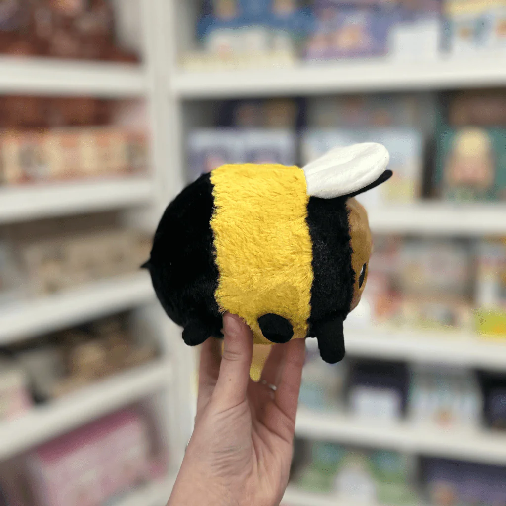 Squishable Snacker Fuzzy Bumblebee - Image 6