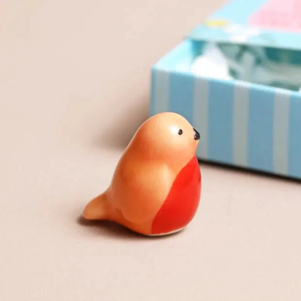 Lisa Angel Tiny Matchbox Ceramic Robin Token - Image 3