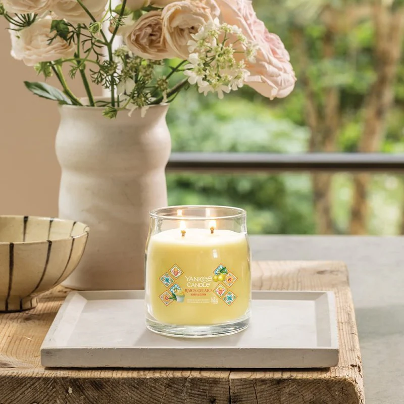 Yankee Candle Signature Medium Jar Candle - Lemon Gelato - Image 2